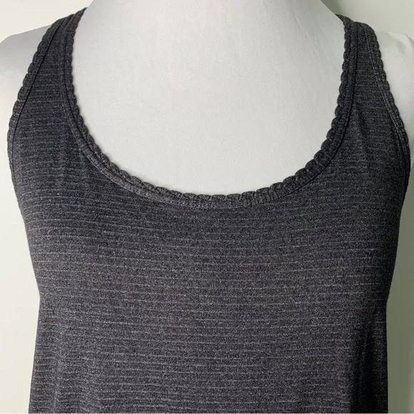 Lululemon Women's Black Gray Lace Back Racerback Striped Tank Top Size 4 - Picture 7 of 9